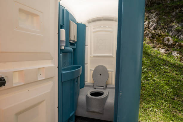 Best Portable restroom trailer rental  in London, OH